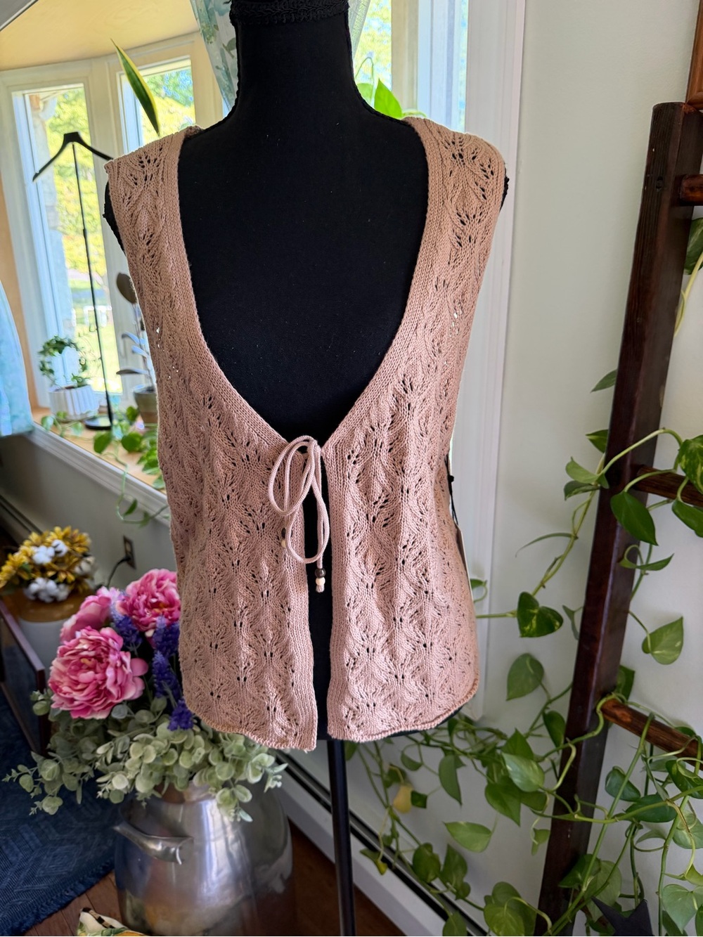 Sleeveless Knit Tie-Front Crop Top in Taupe